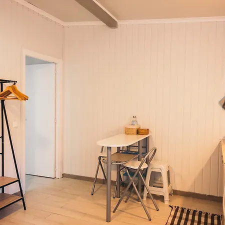 Costanova Surfhouse *