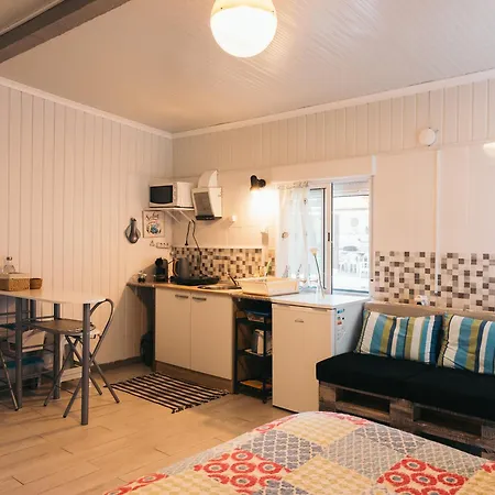 Farm stay Costanova Surfhouse *