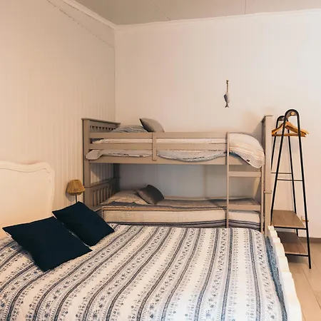 Costanova Surfhouse Farm stay
