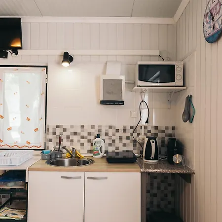 Costanova Surfhouse *