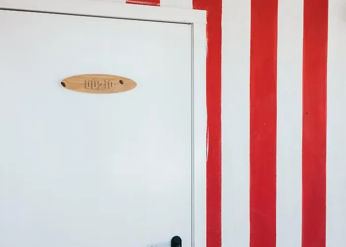 农家乐 Costanova Surfhouse 伊利亚武