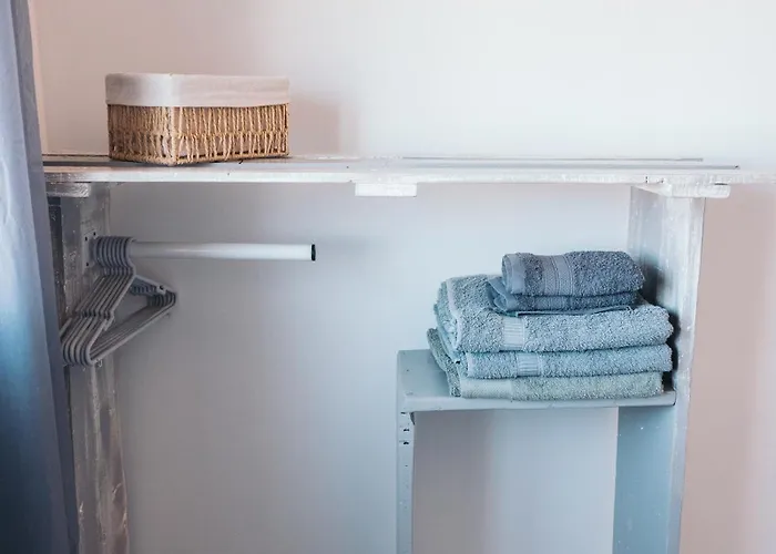 Costanova Surfhouse 农家乐 *