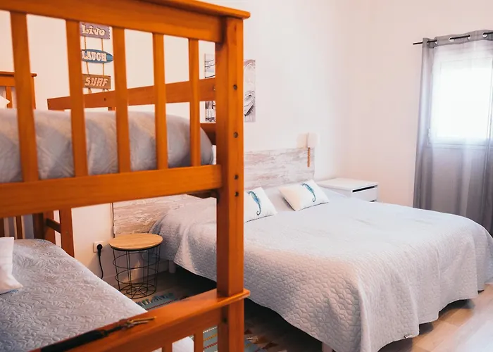 农家乐 Costanova Surfhouse *