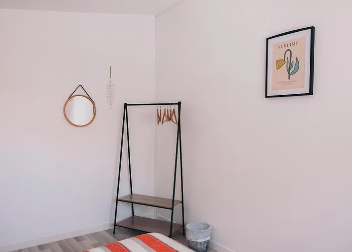 Costanova Surfhouse 农家乐 *