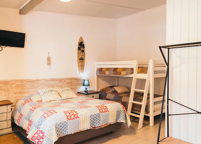 农家乐 Costanova Surfhouse *